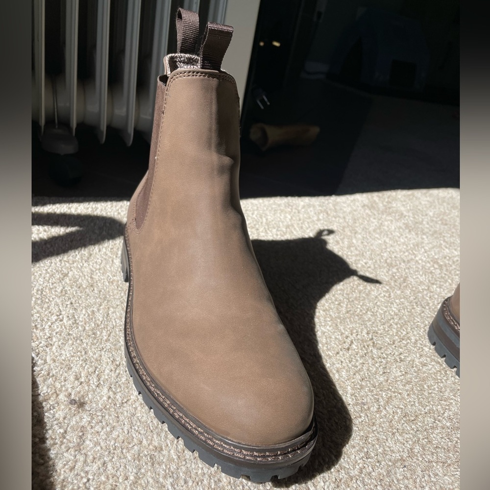 Crevo Boots - Picture 2 of 3